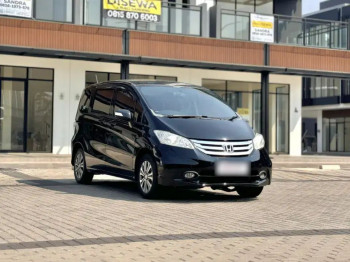 Honda Freed 1.5L E Automatic 2015