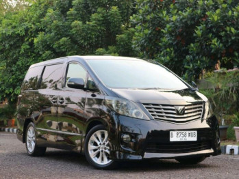 Toyota Alphard 2.4L S Automatic 2010