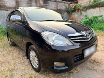 Toyota Innova 2.0L V Bensin Automatic 2010