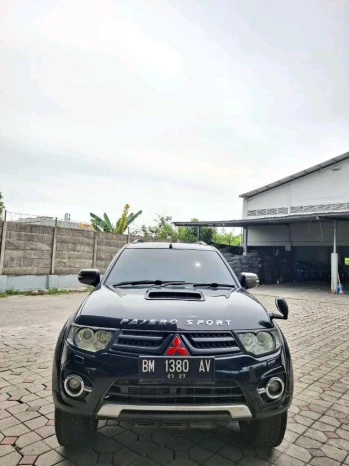 Mitsubishi Pajero Sport 2.4L Dakar 4x2 Automatic 2013