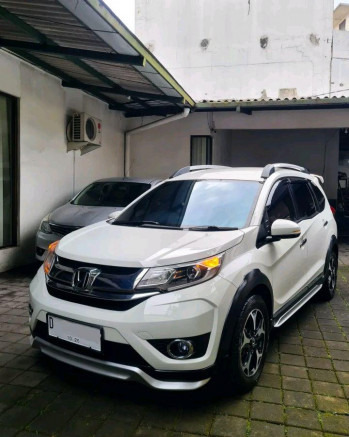 Honda BR-V 1.5L E Prestige Automatic 2016