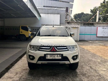 Mitsubishi Pajero Sport 2.4L Dakar 4x2 Automatic 2014