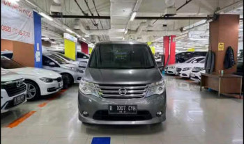 Nissan Serena 2.0L X Automatic 2017
