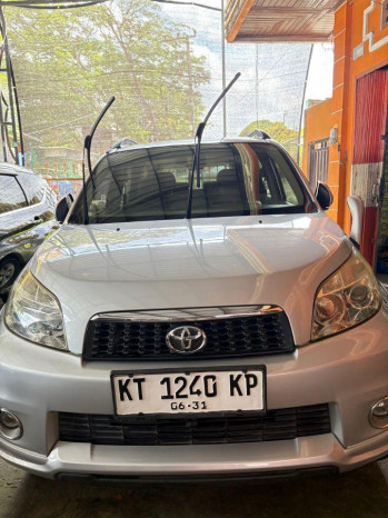 Toyota Rush 1.5L G Manual 2011