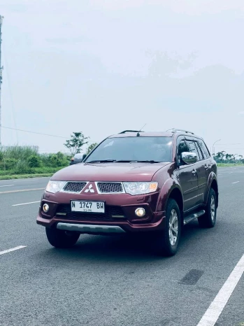 Mitsubishi Pajero Sport 2.4L Dakar 4x2 Automatic 2013