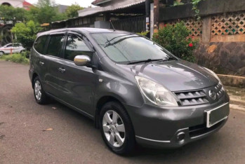 Nissan Grand Livina XV Automatic 2009