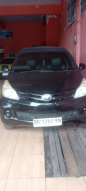 Toyota Avanza 1.3L E Manual 2014