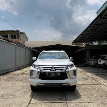 Mitsubishi Pajero Sport 2.4L Dakar 4x2 Automatic 2022