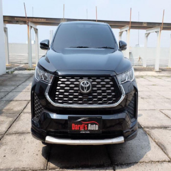 Toyota Innova 2.0L V HV Modellista Zenix Automatic 2024