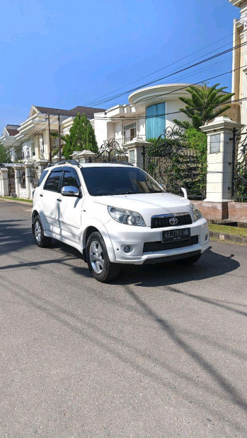 Toyota Rush 1.5L S Manual 2011
