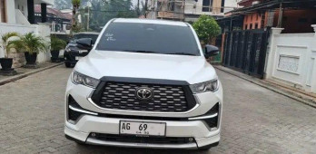 Toyota Innova 2.0L Q HV Modellista Zenix Automatic 2025