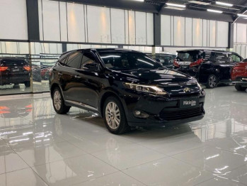 Toyota Harrier 2.0L Automatic 2015