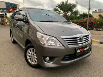 Toyota Innova 2.0L V Bensin Automatic 2012