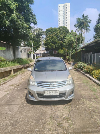 Nissan Grand Livina XV Ultimate Automatic 2012