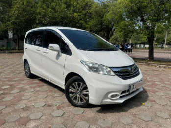 Honda Freed 1.5L S Automatic 2014