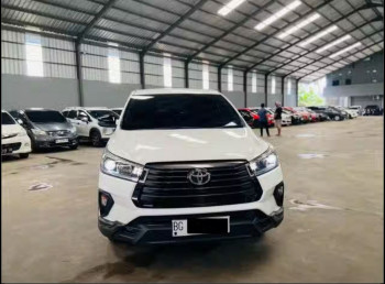 Toyota Innova 2.4L V Diesel Automatic 2022