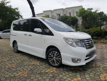Nissan Serena 2.0L HWS Automatic 2017