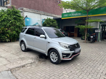 Mobil DAIHATSU TERIOS R ADVENTURE 1.5 L AT 2016 - Mocil.id