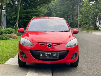 Mazda Mazda2 1.5L V Automatic 2013