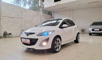 Mazda Mazda2 1.5L V Automatic 2014