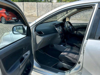 Toyota Avanza 1.5L Veloz Automatic 2012