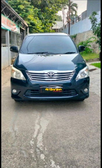 Toyota Innova 2.0L V Bensin Automatic 2012