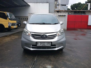 Honda Freed 1.5L E Automatic 2012