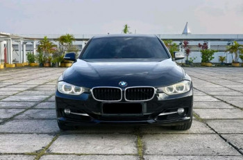 BMW Serie 3 F30 320i Sport Automatic 2014