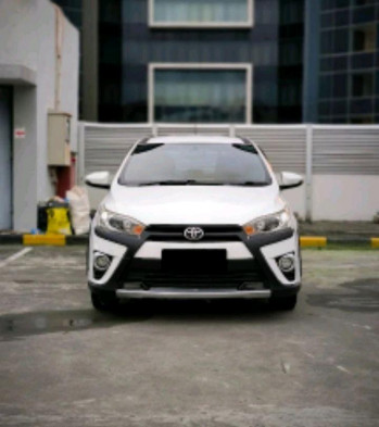 Toyota Yaris 1.5L Heykers Automatic 2016