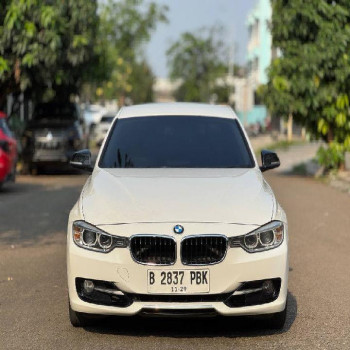 BMW Serie 3 F30 320i Sport Automatic 2014