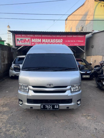 Toyota Hiace Commuter Manual 2017