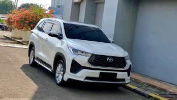 Toyota Innova 2.0L V HV Modellista Zenix Automatic 2024