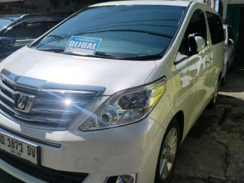 Toyota Alphard 2.4L G Automatic 2012