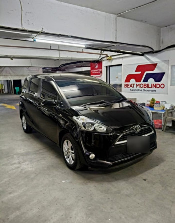 Toyota Sienta 1.5L G Automatic 2016