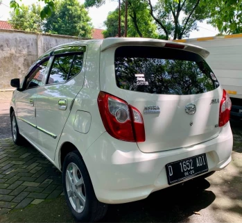 DAIHATSU AYLA 1.0 M MT 2015