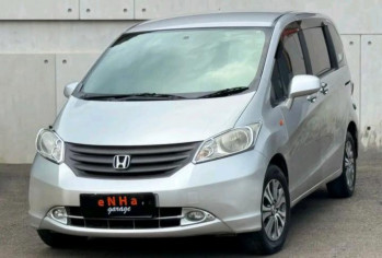 Honda Freed 1.5L E Automatic 2010