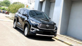 Toyota Innova 2.0L V HV Modellista Zenix Automatic 2024