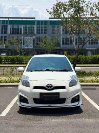 Toyota Yaris 1.5L S Automatic 2013