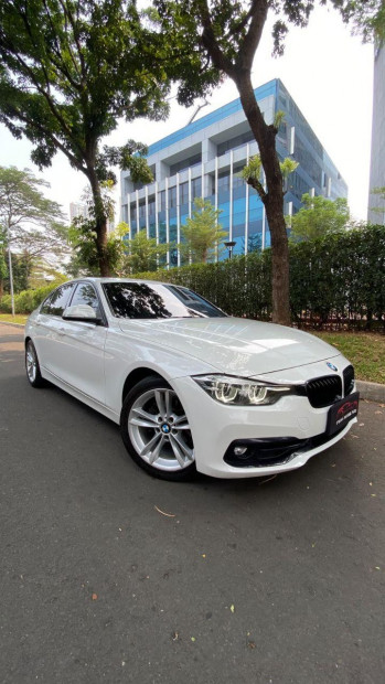 BMW Serie 3 F30 320i Sport Automatic 2019