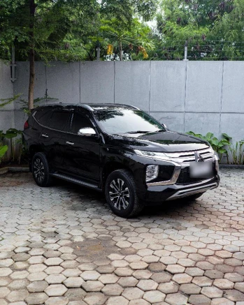 Mitsubishi Pajero Sport 2.4L Dakar 4x2 Automatic 2023