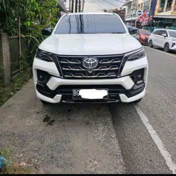 Toyota Fortuner 2.8L GR Sport 4x2 Automatic 2022