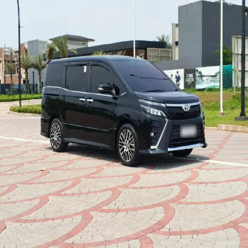 Toyota Voxy 2.0L Automatic 2019