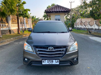 Toyota Innova 2.0L V Bensin Automatic 2012
