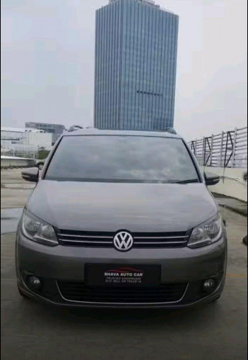 Volkswagen Touran TSI 1.4 A/T Automatic 2014