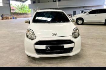 Daihatsu Ayla 1.0L M Manual 2014