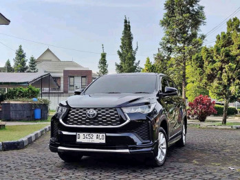 Toyota Innova 2.0L V HV Zenix Automatic 2022