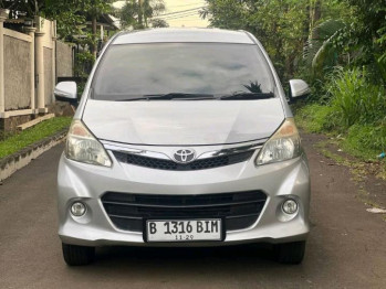 Toyota Avanza 1.5L Veloz Automatic 2014