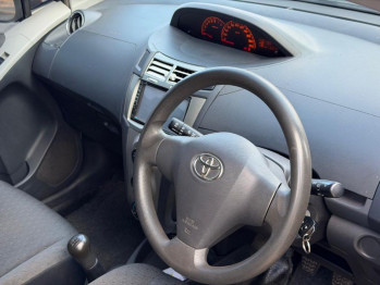 Toyota Yaris 1.5L J Manual 2013