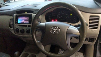 Toyota Innova 2.5L G Diesel Automatic 2014