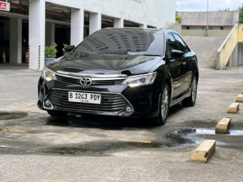 Toyota Camry 2.5L V Automatic 2016